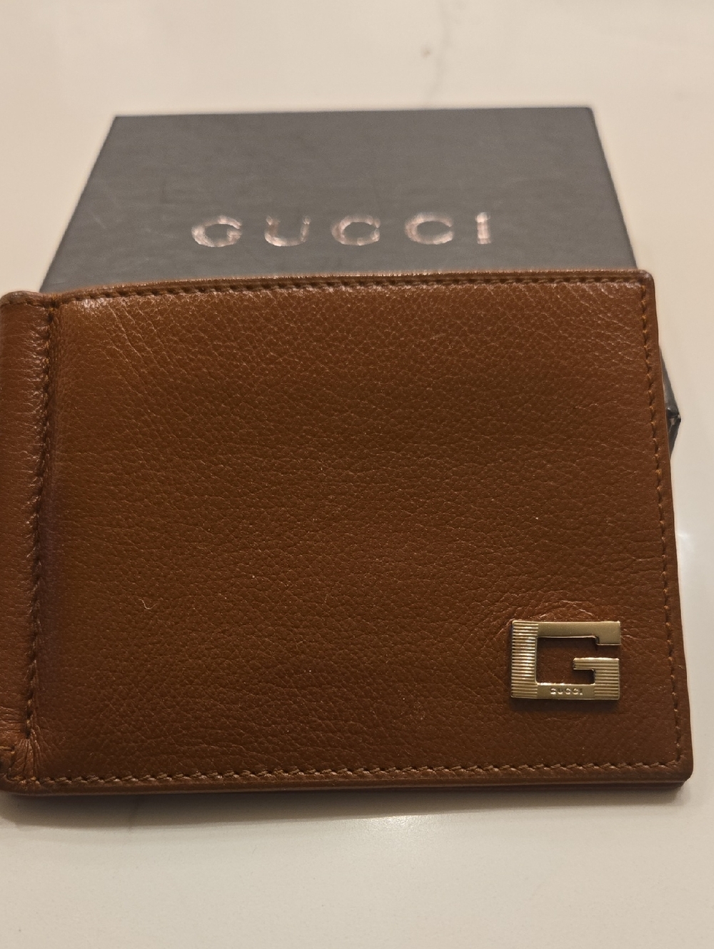 Gucci Brown Leather Men's Card Holder with Gold 'G' Emblem